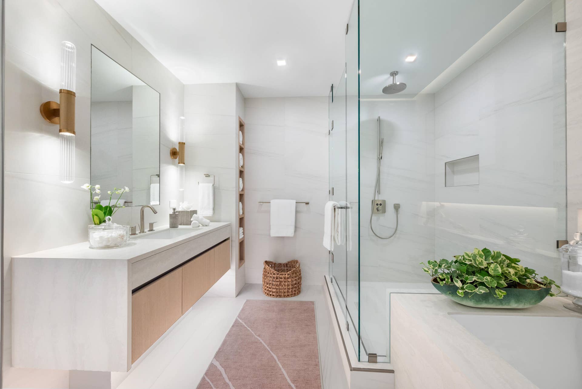 900 N Ocean Boulevard, #MPH02, Pompano Beach, FL 33062 Primary Bathroom