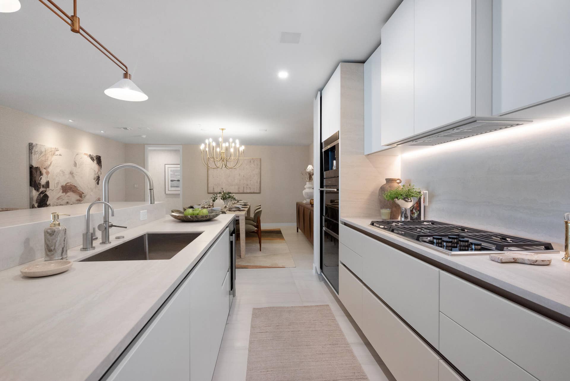 900 N Ocean Boulevard, #MPH02, Pompano Beach, FL 33062 Kitchen