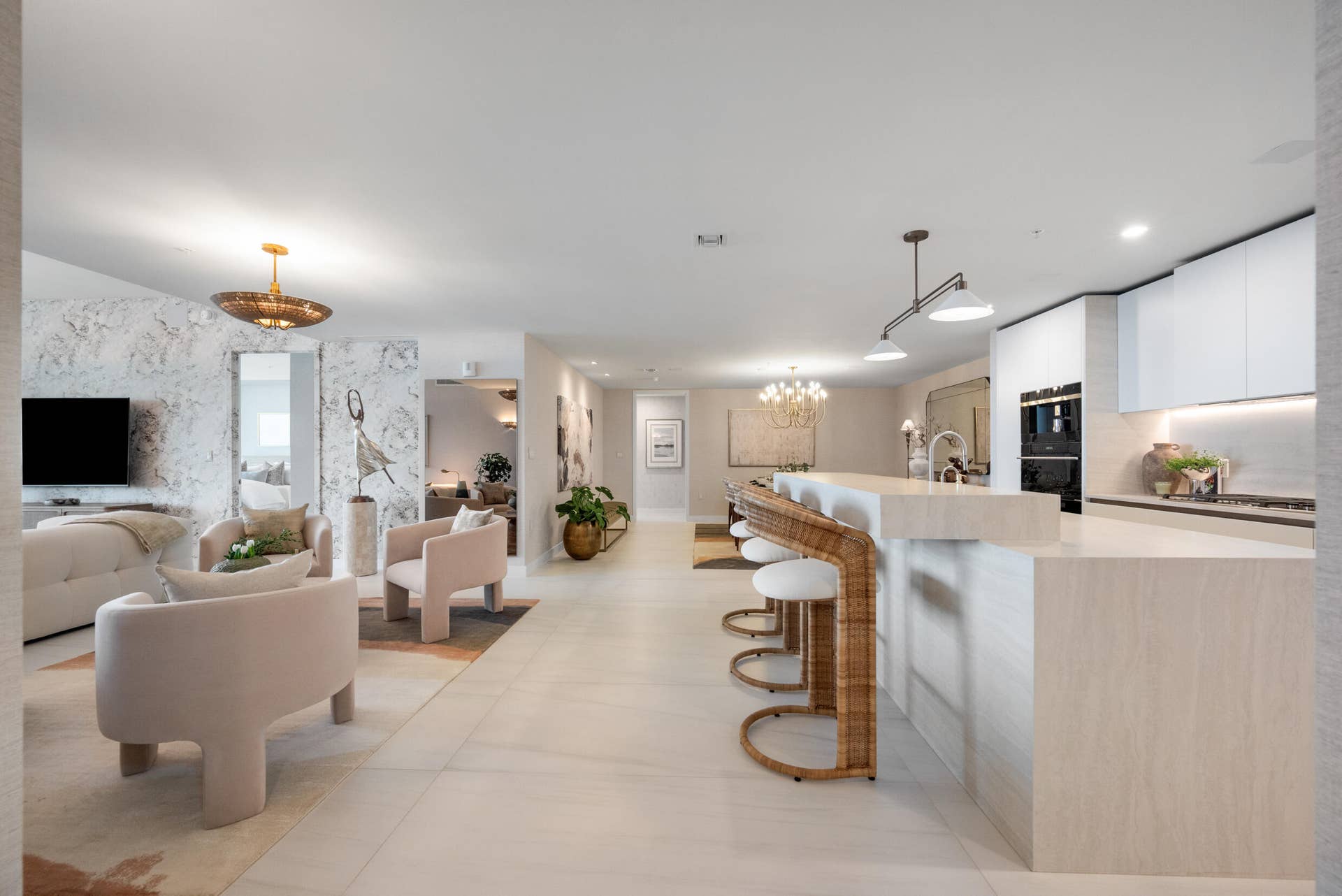 900 N Ocean Boulevard, #MPH02, Pompano Beach, FL 33062 Kitchen/Foyer