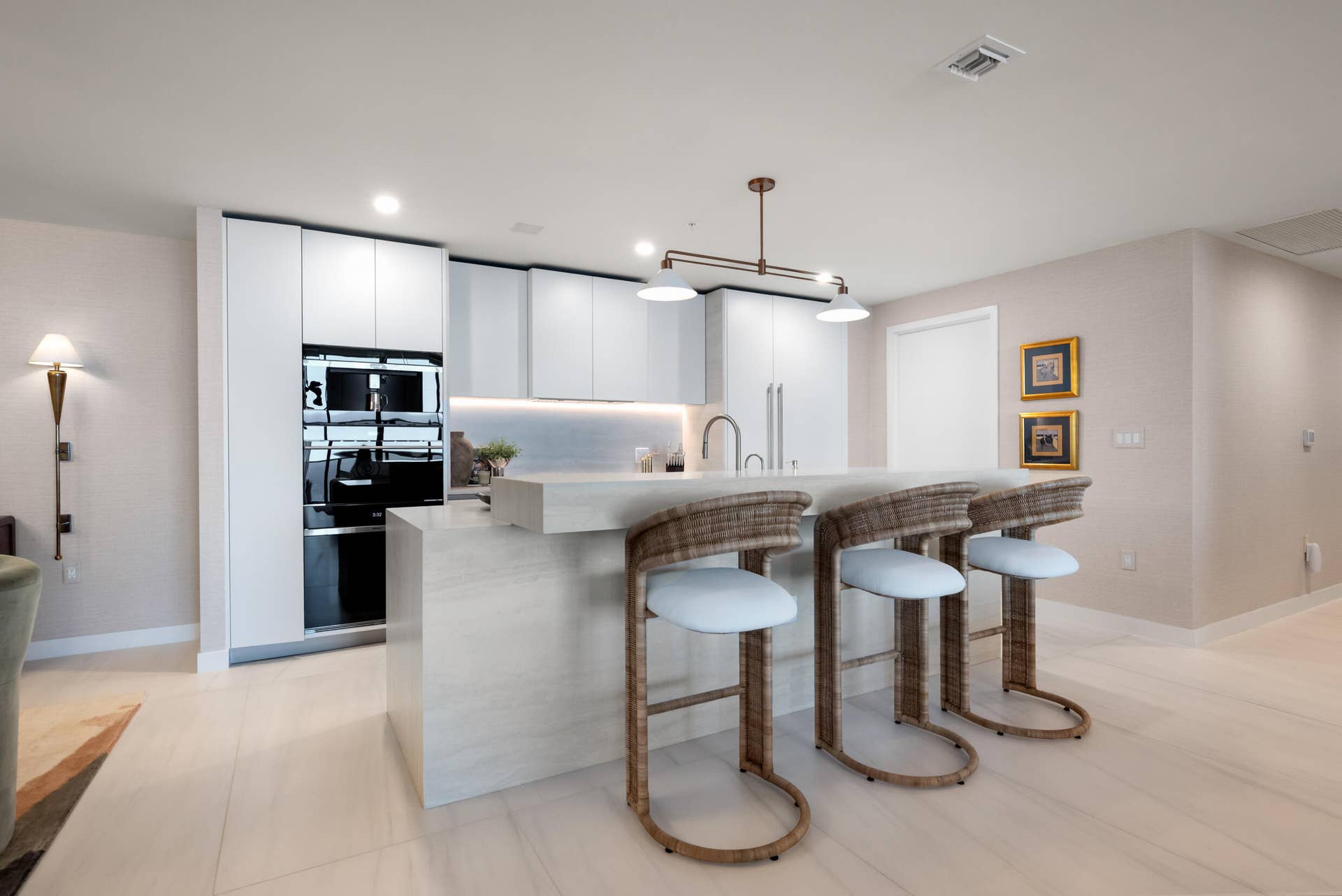 900 N Ocean Boulevard, #MPH02, Pompano Beach, FL 33062 Kitchen