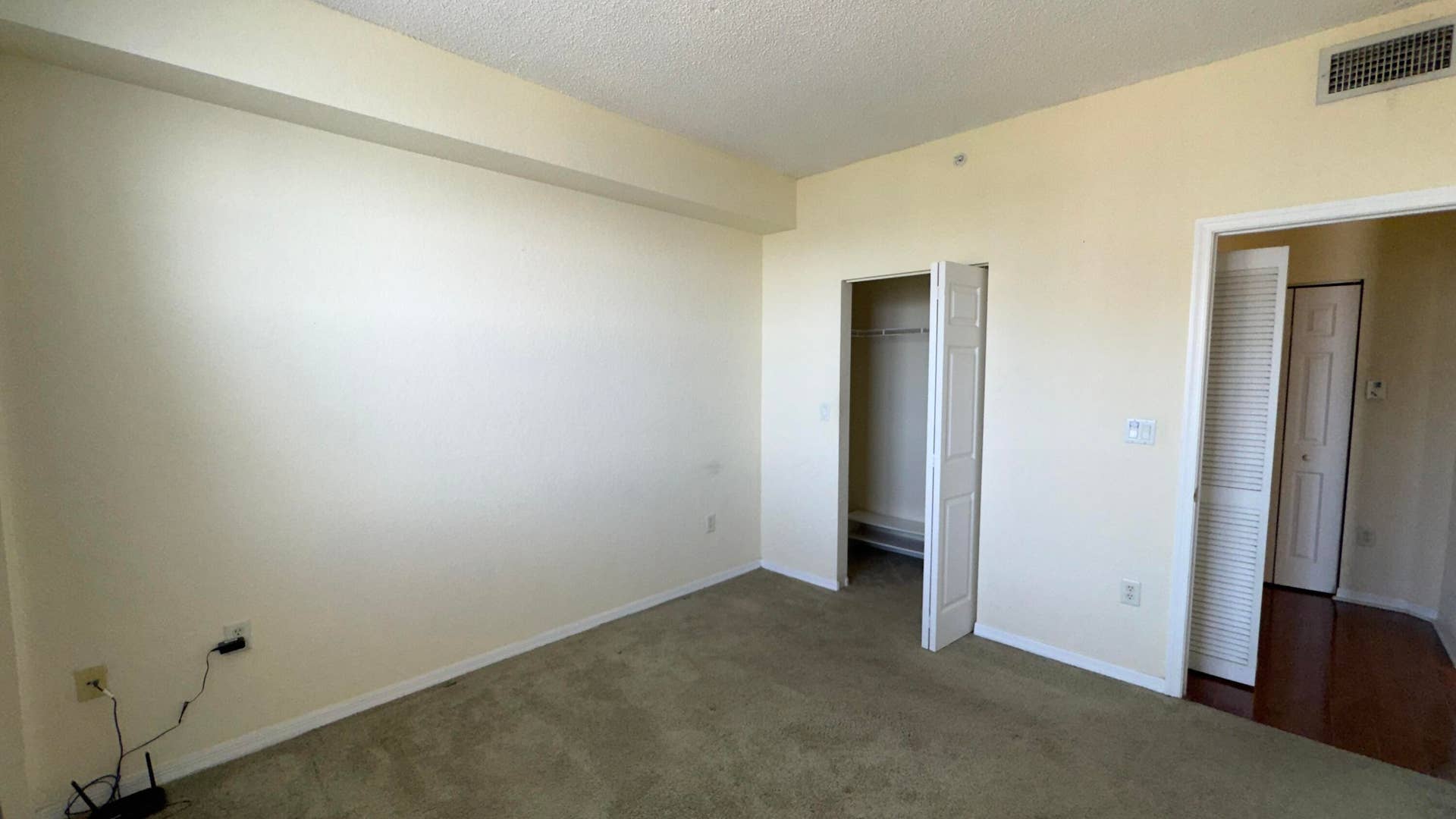 1801 N Flagler Drive, #910, West Palm Beach, West Palm Beach, FL 33407 IMG_0570