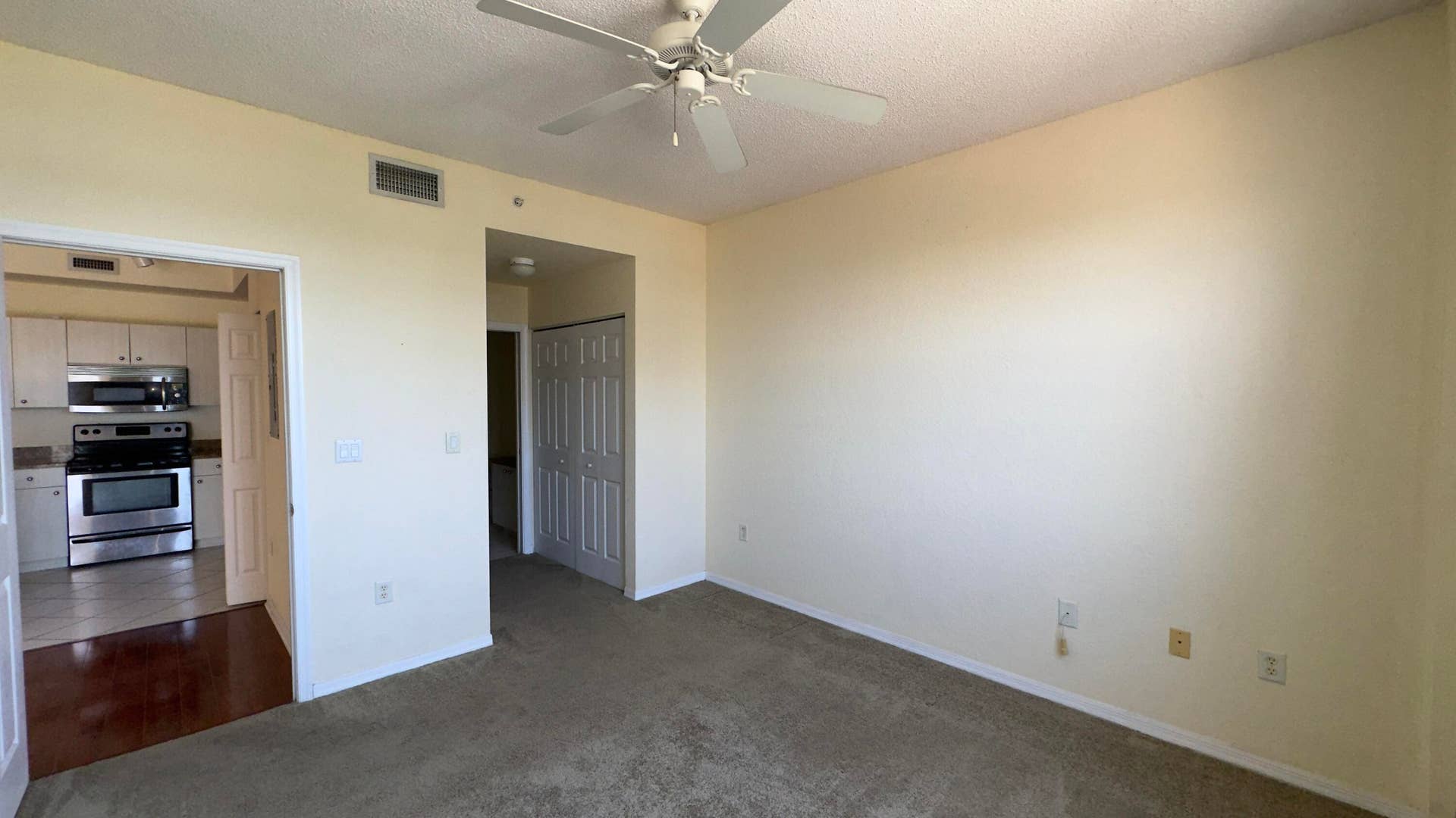 1801 N Flagler Drive, #910, West Palm Beach, West Palm Beach, FL 33407 IMG_0572