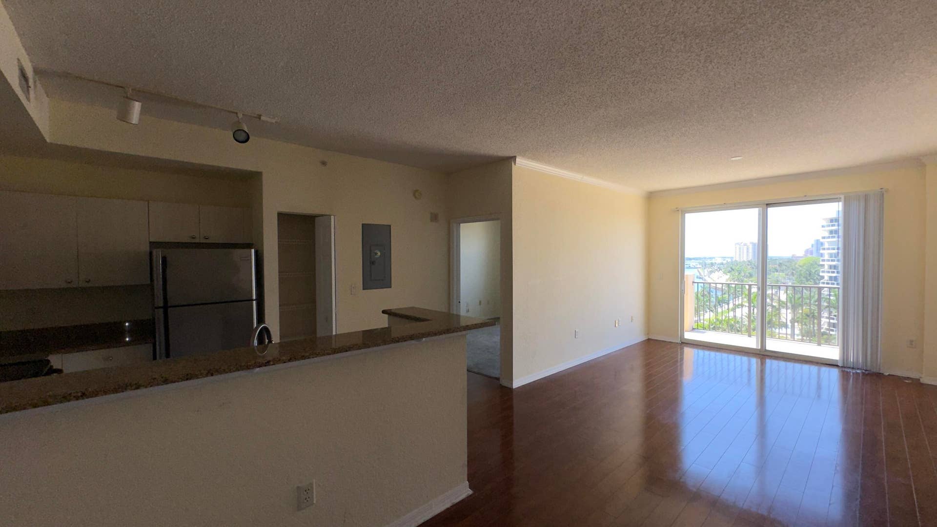 1801 N Flagler Drive, #910, West Palm Beach, West Palm Beach, FL 33407 IMG_0559