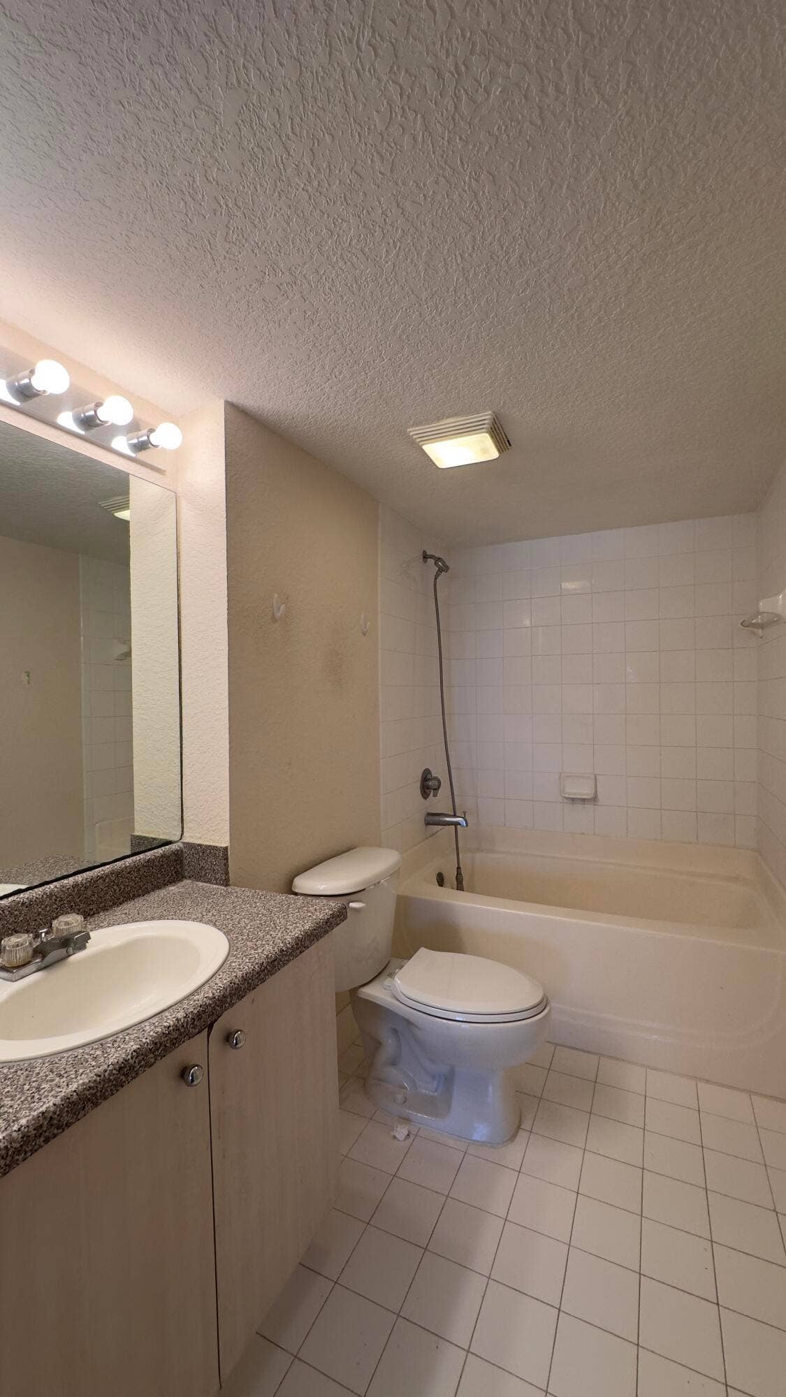 1801 N FLAGLER Drive, #630, West Palm Beach, West Palm Beach, FL 33407 IMG_2212