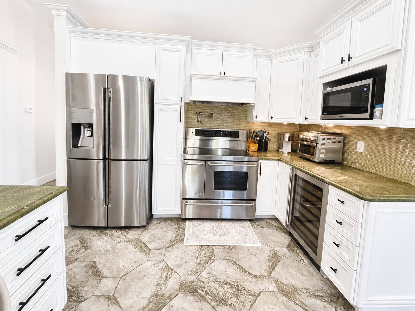 6373 NW 55th Manor, Coral Springs, FL 33067 Kitchen