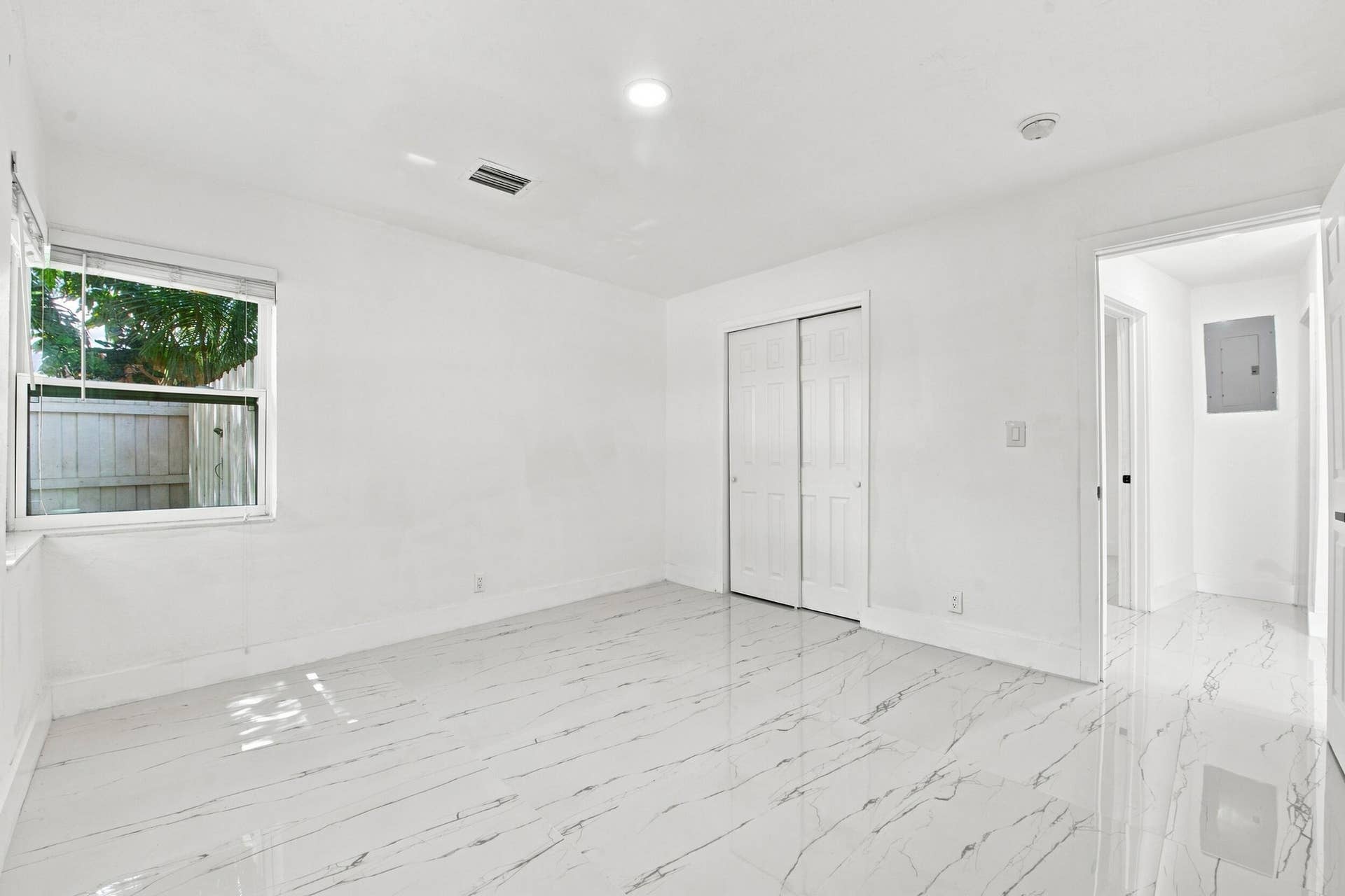 2801 NE 8TH Terrace, Pompano Beach, FL 33064 22__dsc8302