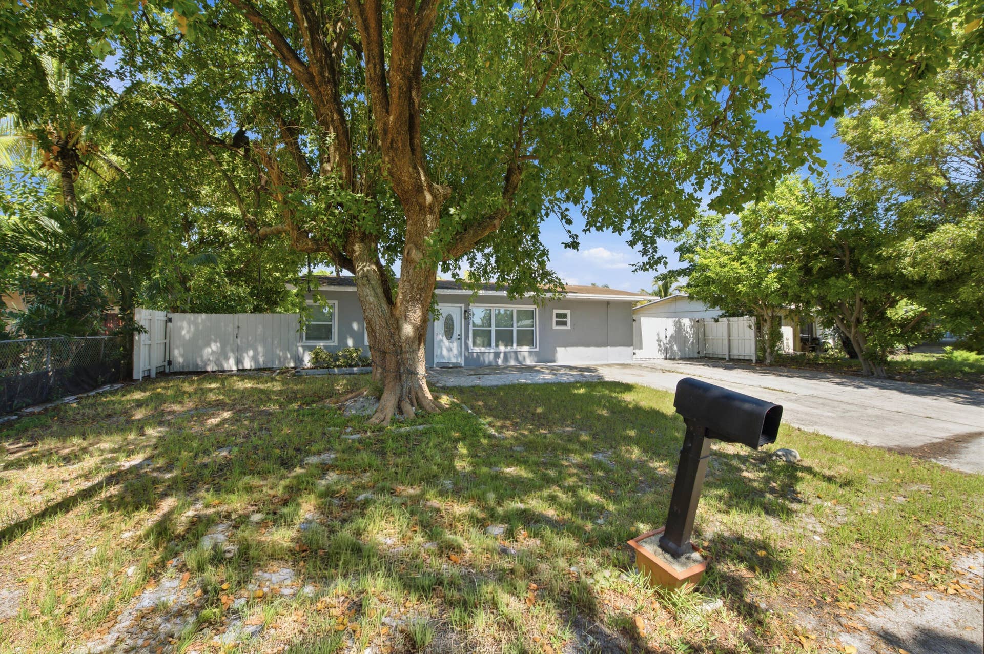 2801 NE 8TH Terrace, Pompano Beach, FL 33064 4__dsc8407