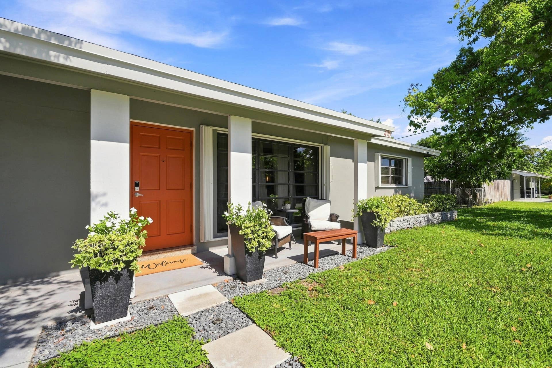 496 NW 47TH Court, Oakland Park, FL 33309 07_exterior entry