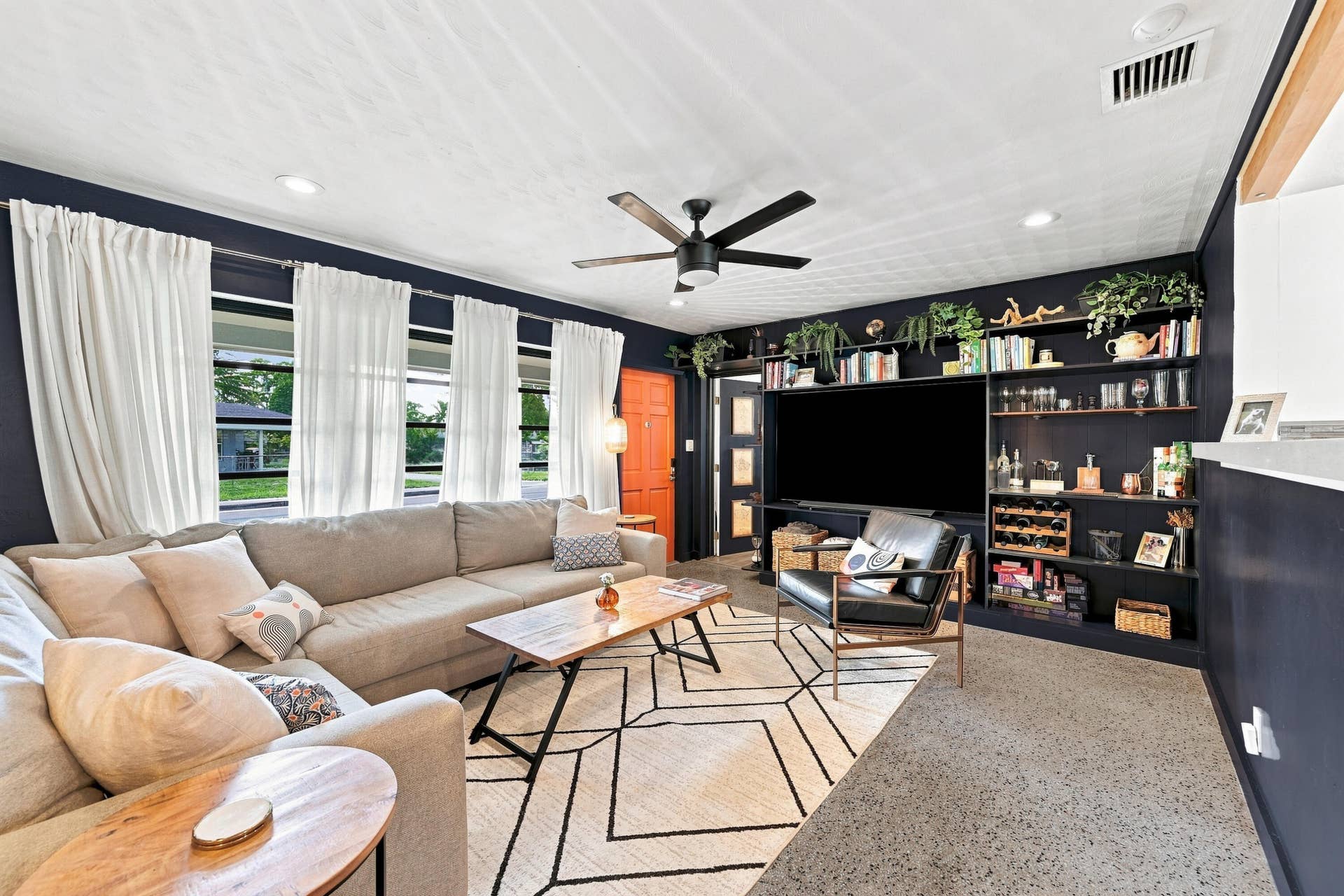 18_living room