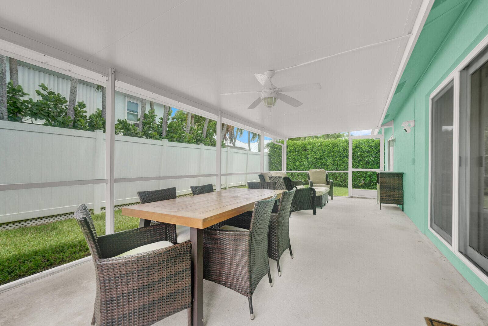 6371 DANIA Street, Jupiter, FL 33458 Screened Back Patio