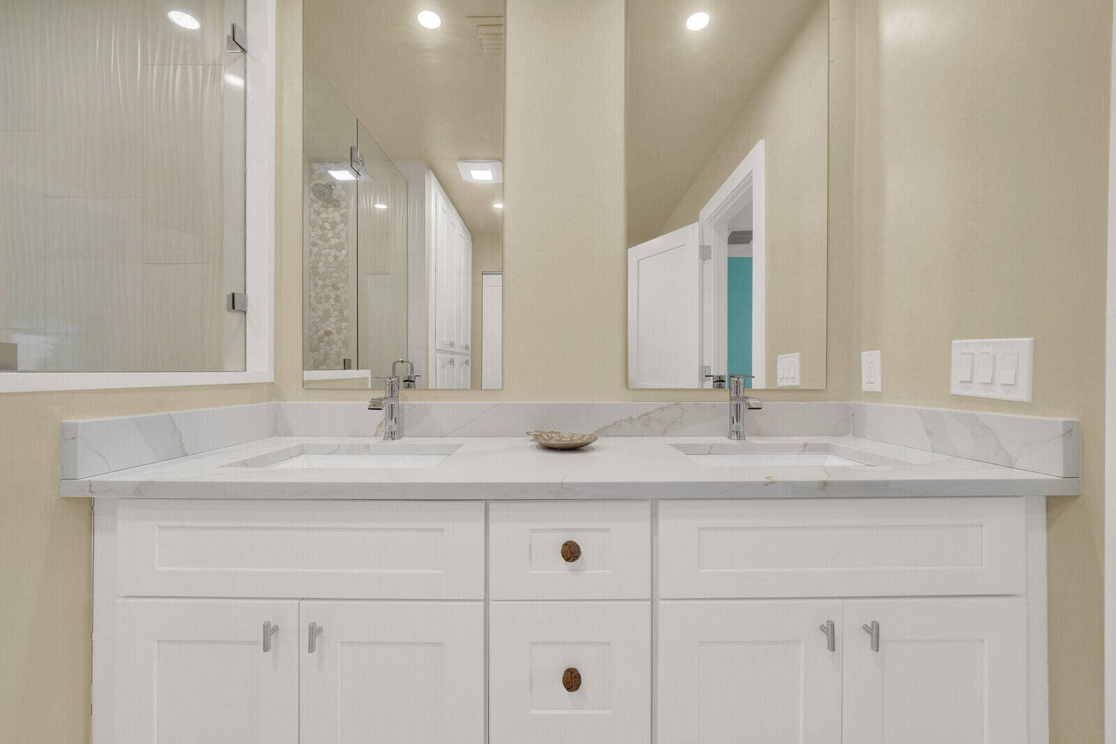 6371 DANIA Street, Jupiter, FL 33458 En-Suite Primary Bathroom
