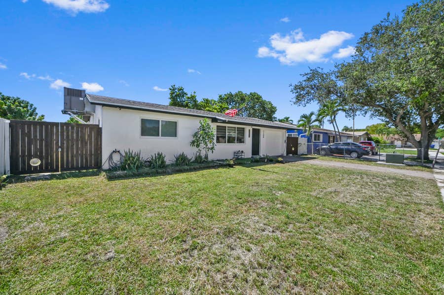 Property photo for 1100 N 57TH Terrace, Hollywood, FL
