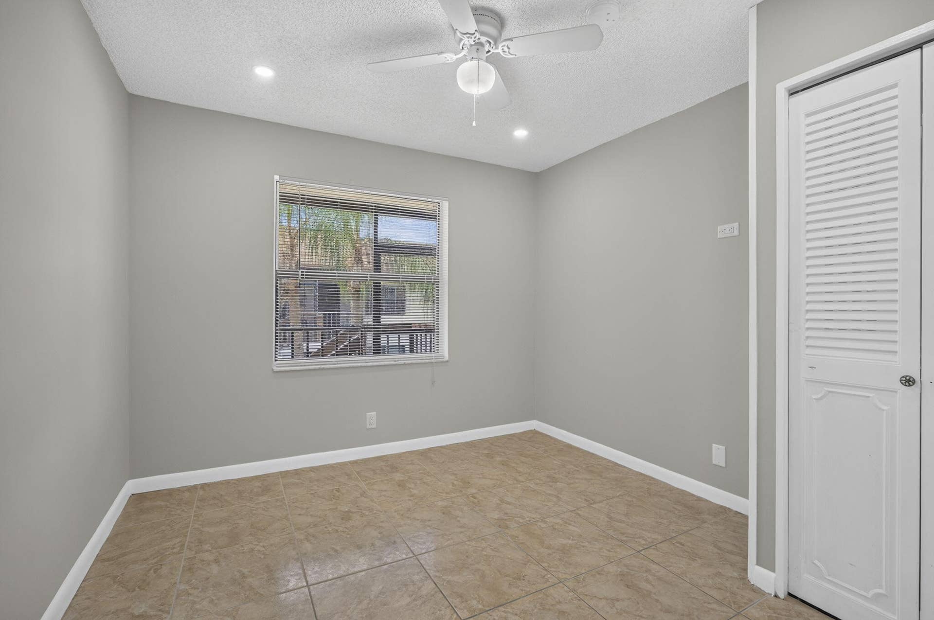 7262 GOLF COLONY Court, #204, Lake Worth, FL 33467 26-web-or-mls-BS1A9235
