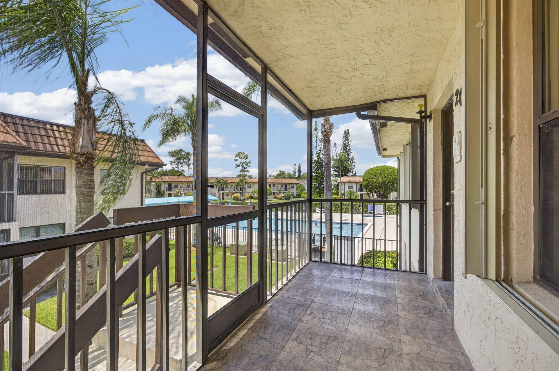 7262 GOLF COLONY Court, #204, Lake Worth, FL 33467 7-web-or-mls-BS1A9385