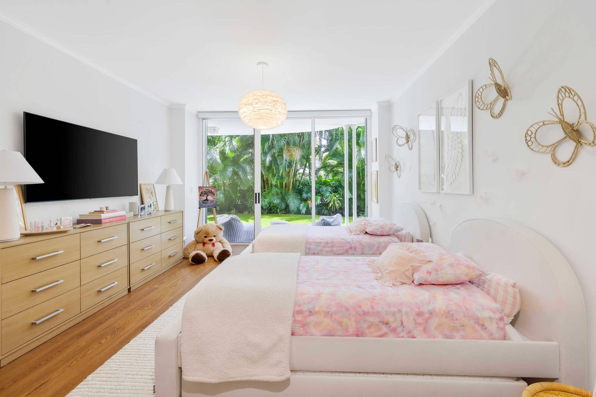 429 Australian Avenue, #3, Palm Beach, FL 33480 Guest Bedroom