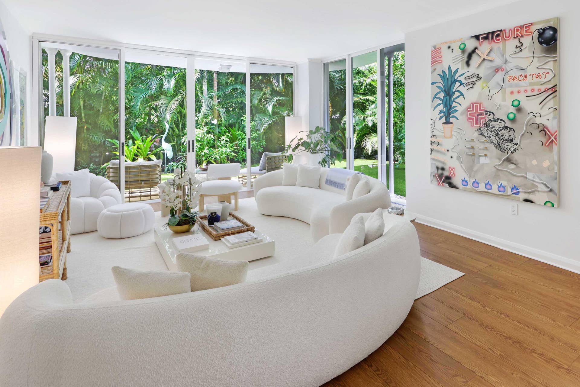 429 Australian Avenue, #3, Palm Beach, FL 33480 Living Room