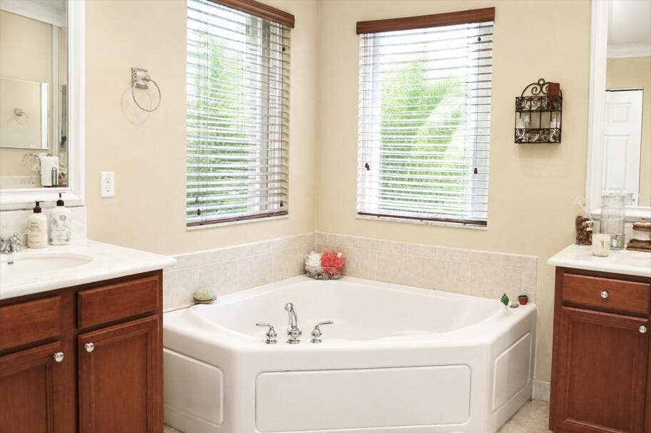 3800 E Hibiscus Street, Weston, FL 33332 Master Bathroom View