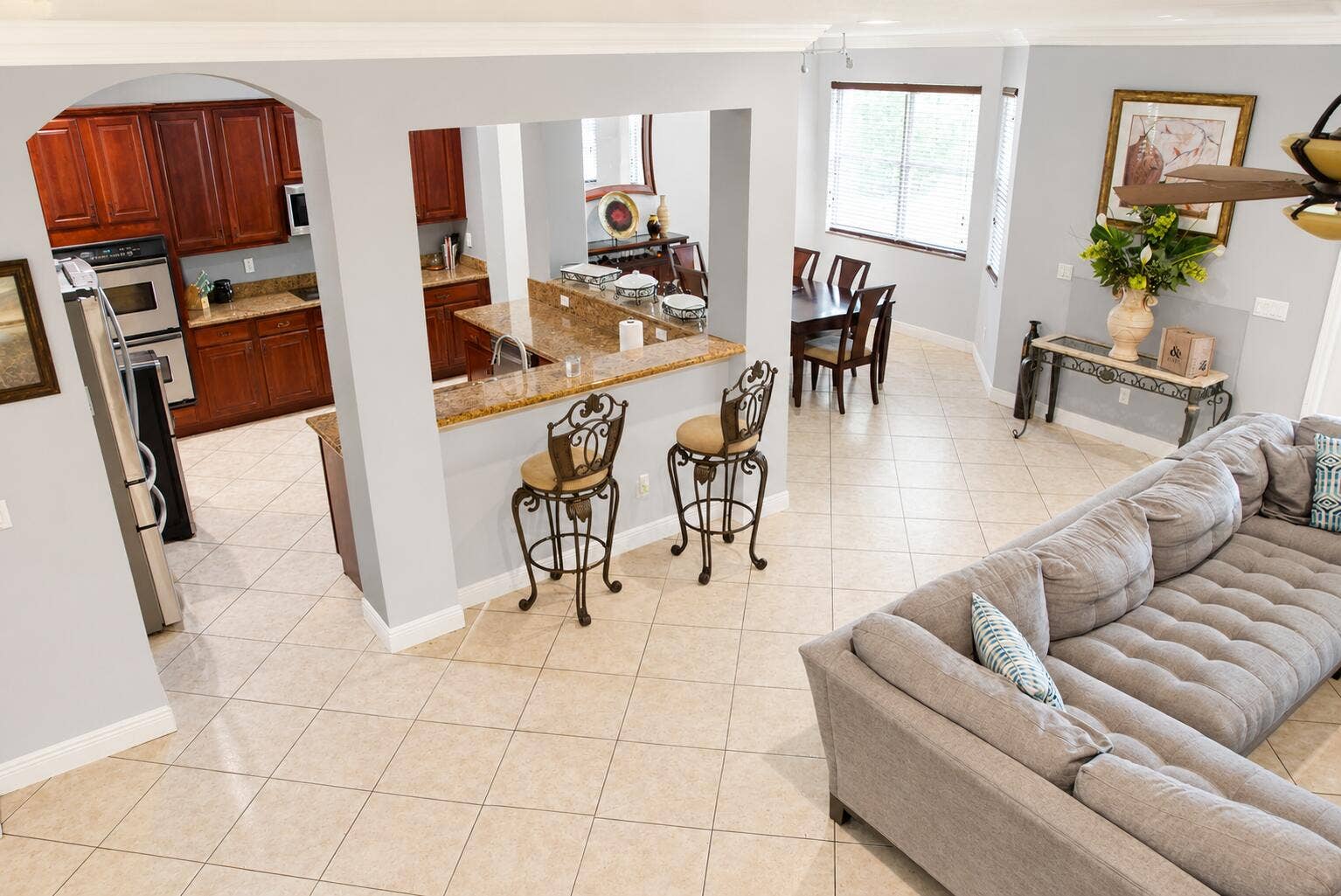 3800 E Hibiscus Street, Weston, FL 33332 kitchen Open