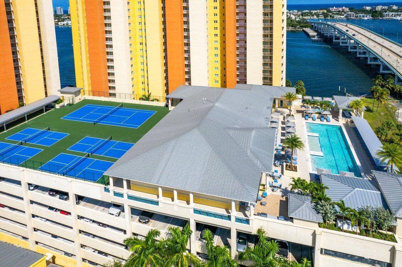 2640 Lake Shore Drive, #2609, Riviera Beach, Riviera Beach, FL 33404 5 NEW Rooftop Amenities