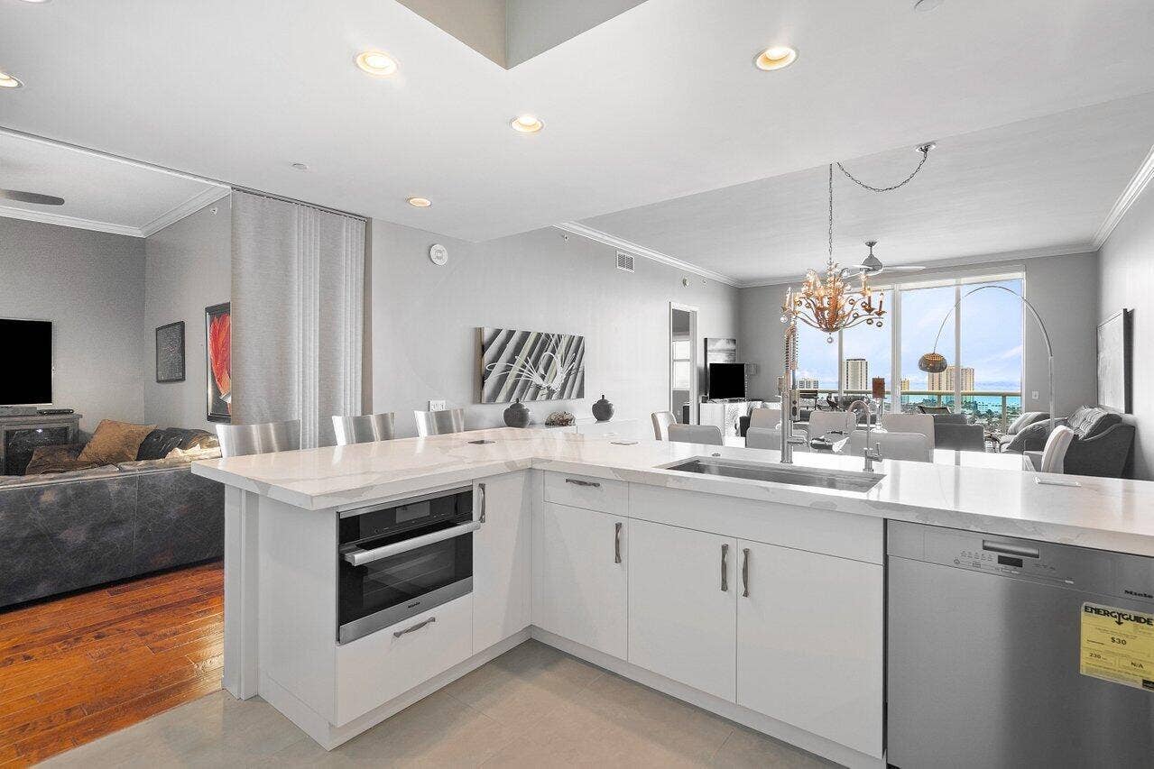 2640 Lake Shore Drive, #2609, Riviera Beach, Riviera Beach, FL 33404 great open space