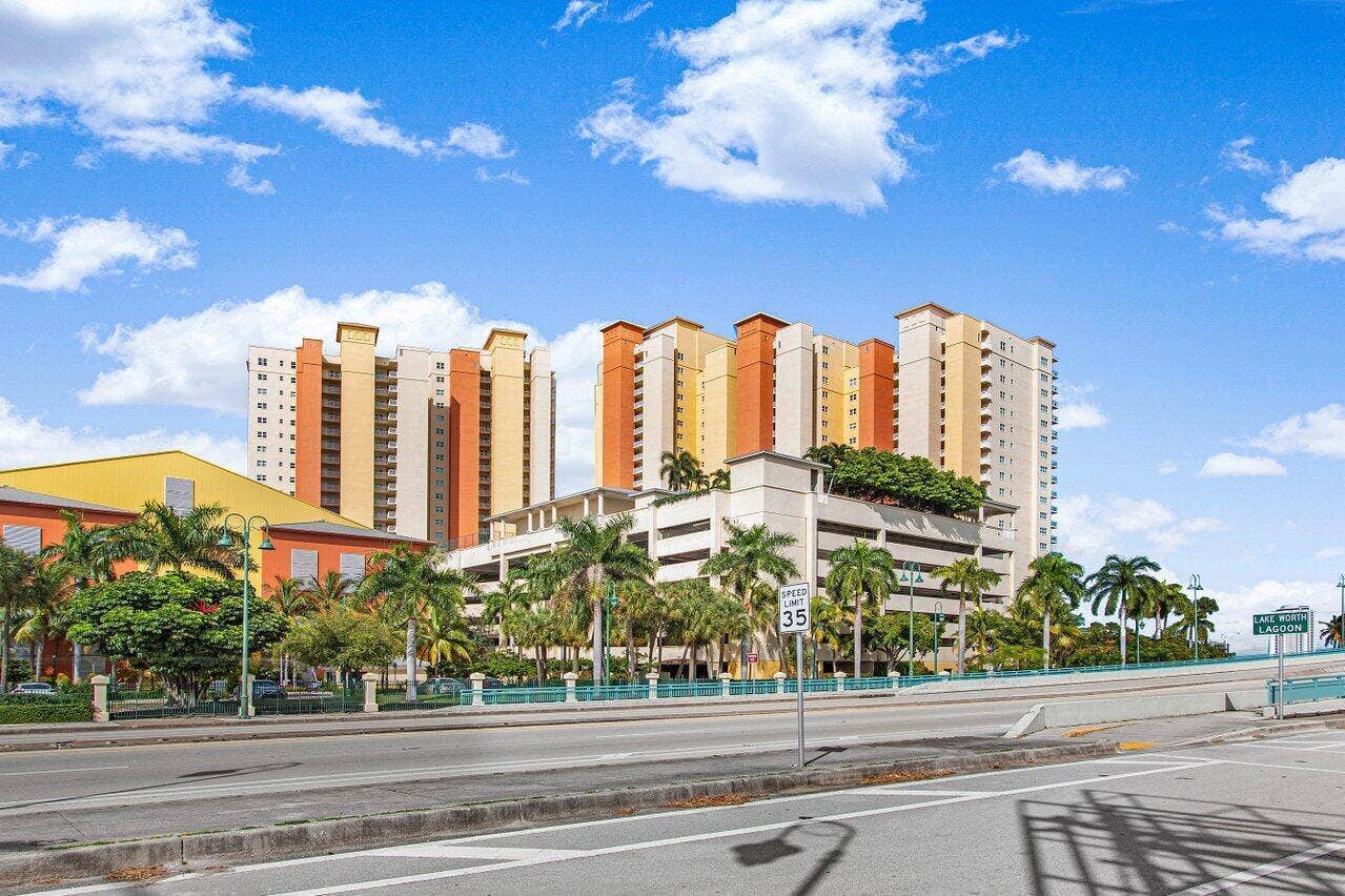 2640 Lake Shore Drive, #2609, Riviera Beach, Riviera Beach, FL 33404 001-2640LakeShoreDrive-2609-RivieraBeach