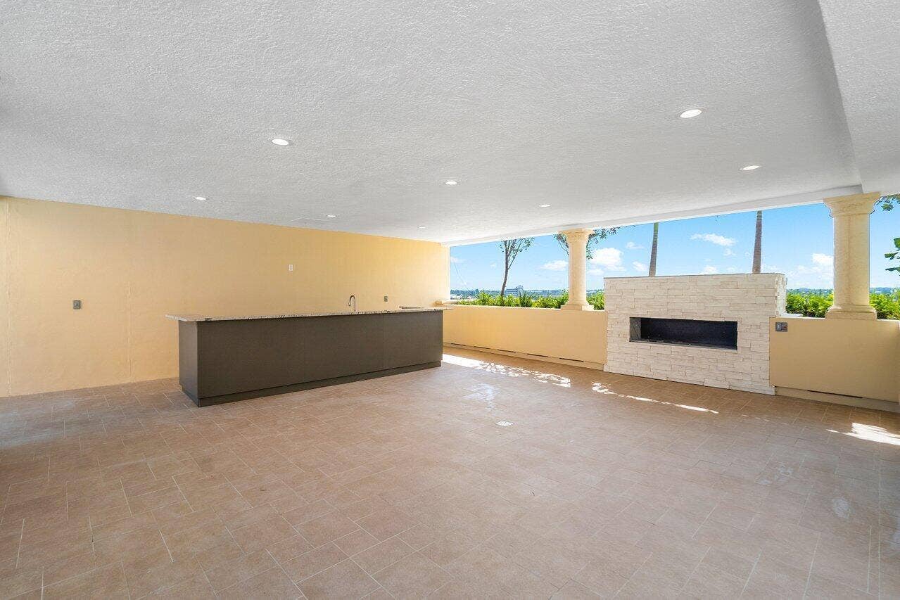 2640 Lake Shore Drive, #2609, Riviera Beach, Riviera Beach, FL 33404 social area/ picnic area