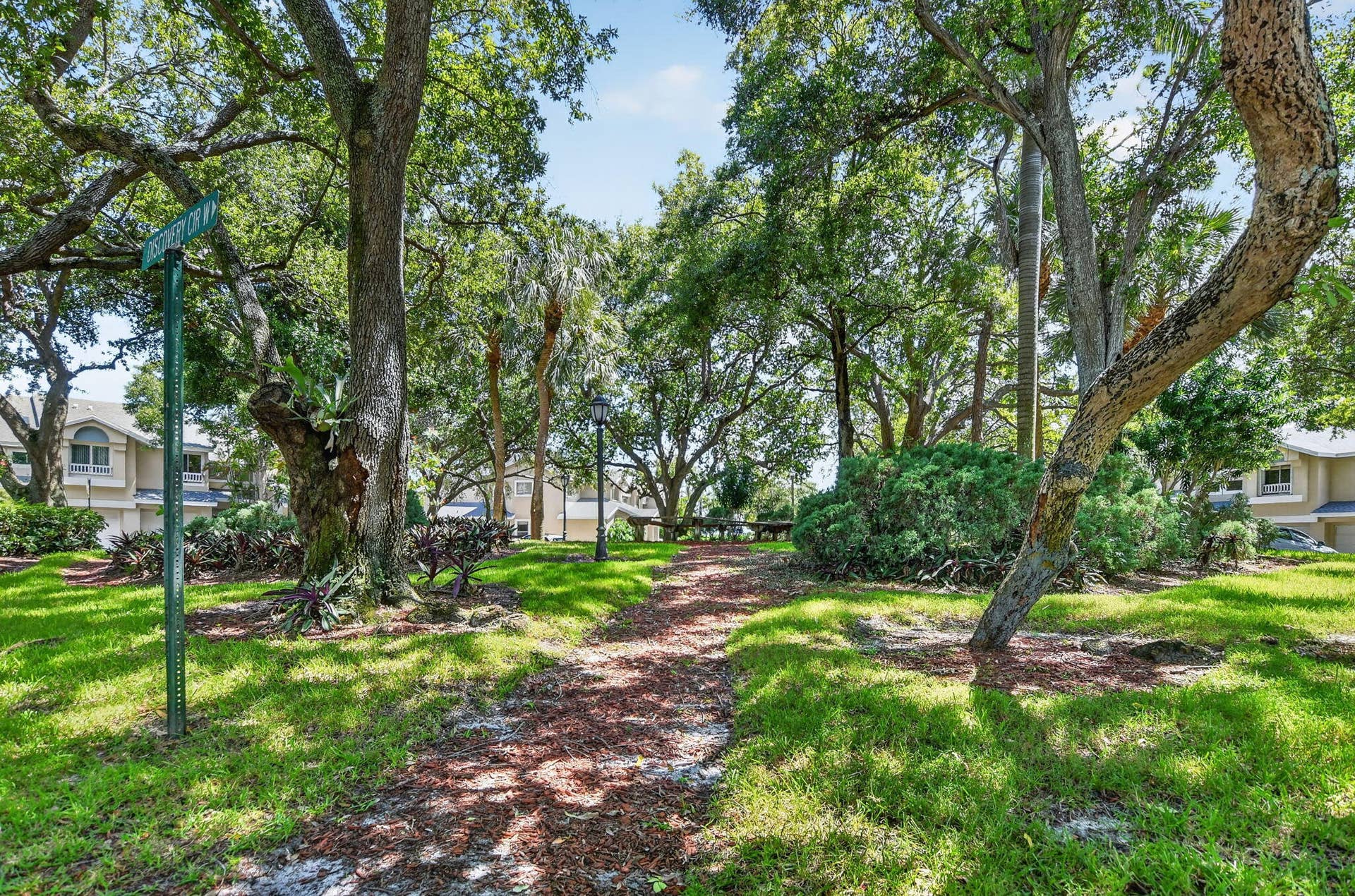 2260 Discovery Circle W, Deerfield Beach, FL 33442 Beautiful Park