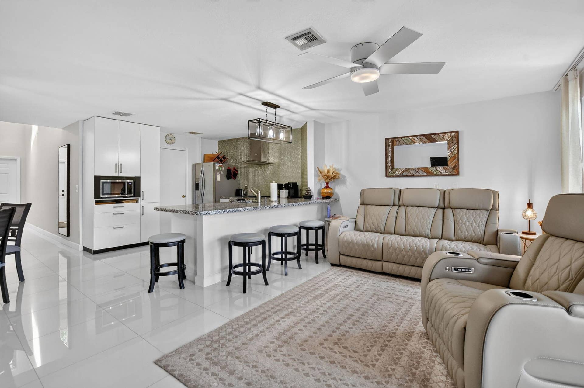 2260 Discovery Circle W, Deerfield Beach, FL 33442 Open Concept Living