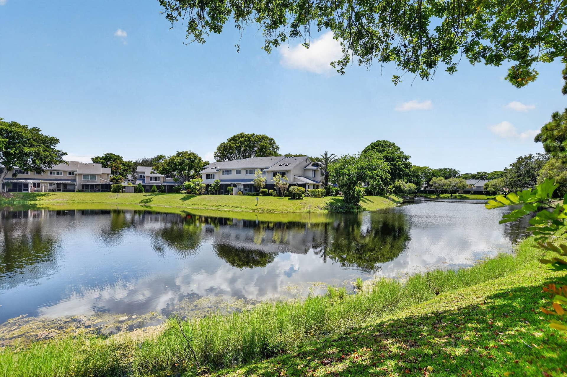 2260 Discovery Circle W, Deerfield Beach, FL 33442 Lake View