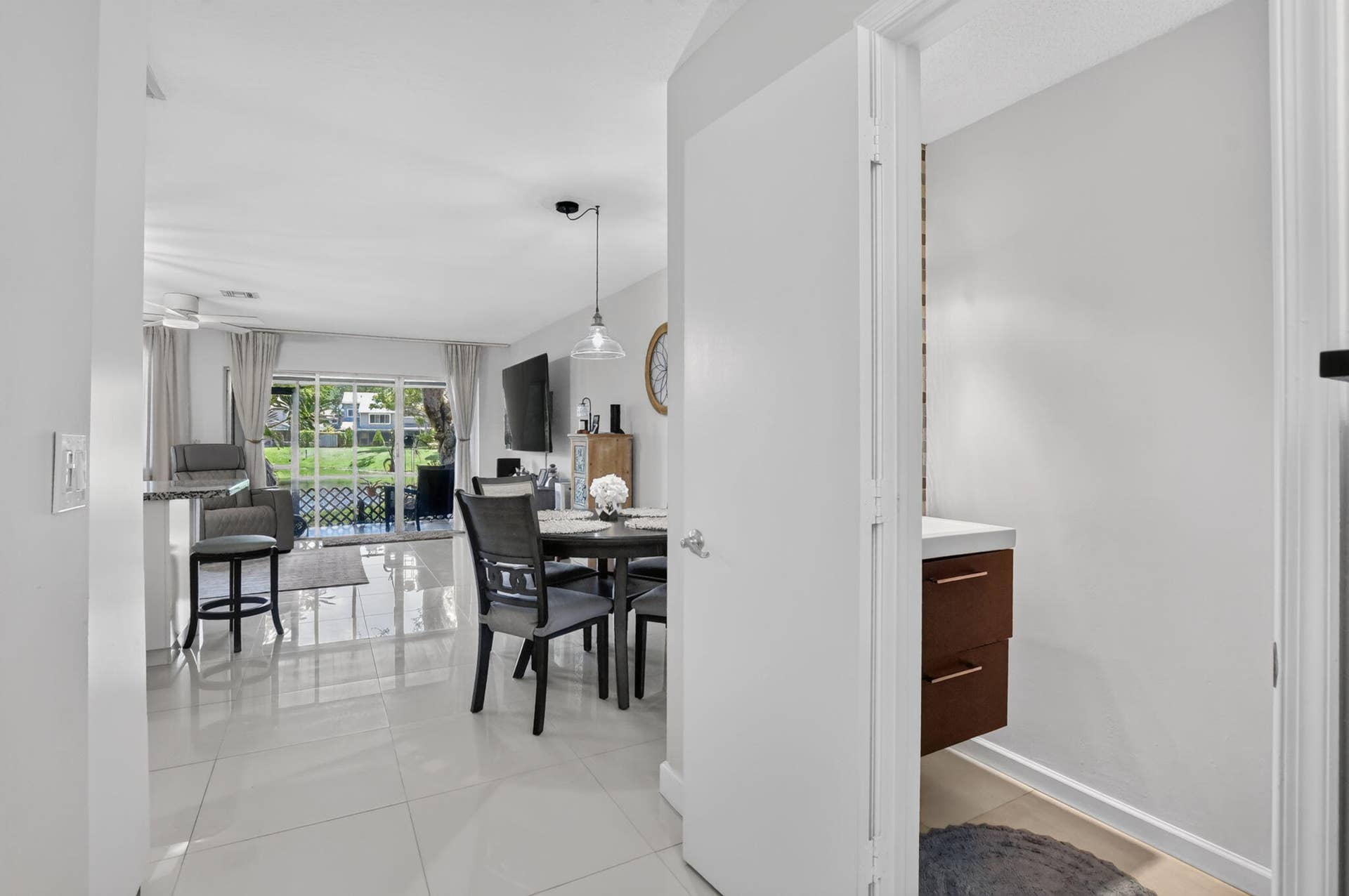 2260 Discovery Circle W, Deerfield Beach, FL 33442 5-web-or-mls-DSC_2023