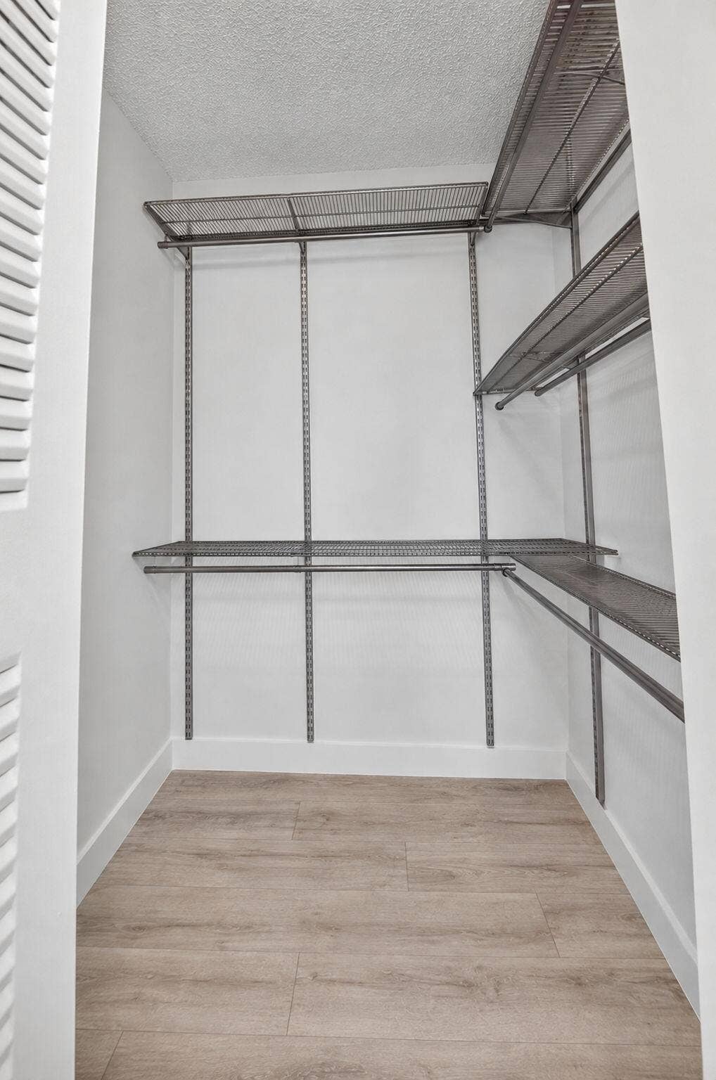 2260 Discovery Circle W, Deerfield Beach, FL 33442 Large walk in closet