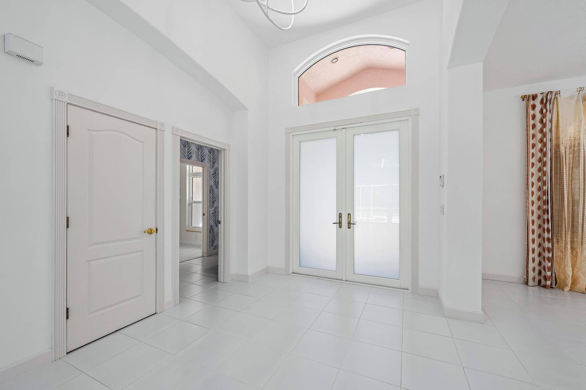 18504 SE Heritage Oaks Lane, Jupiter, FL 33469 Entry