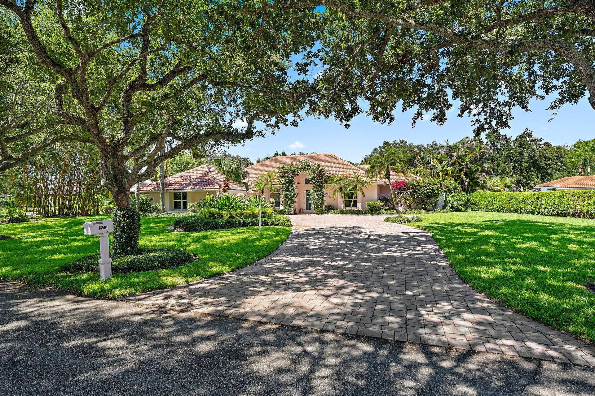 18504 SE Heritage Oaks Lane, Jupiter, FL 33469 18504 SE Heritage Oaks Lane
