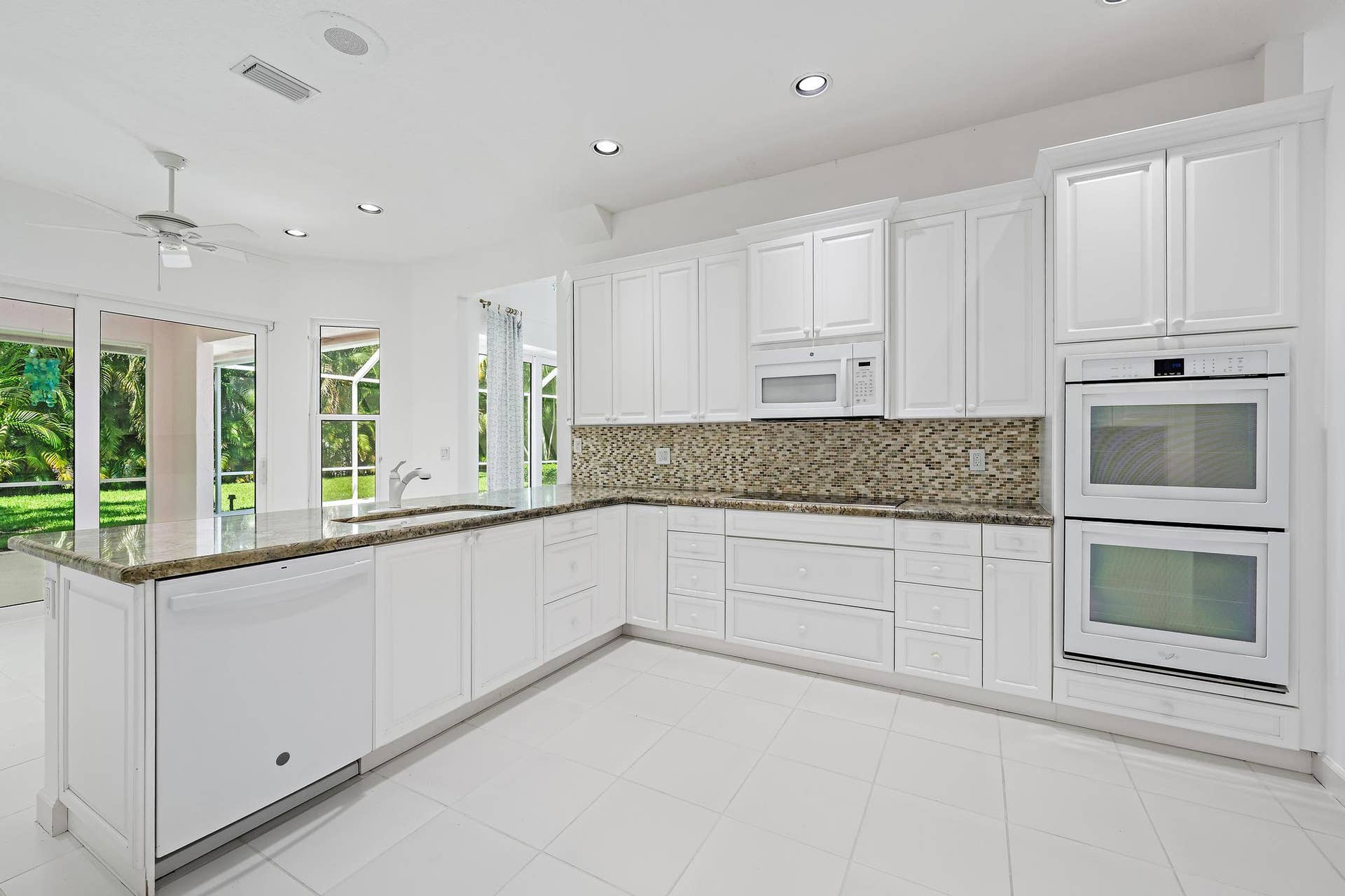 18504 SE Heritage Oaks Lane, Jupiter, FL 33469 Kitchen