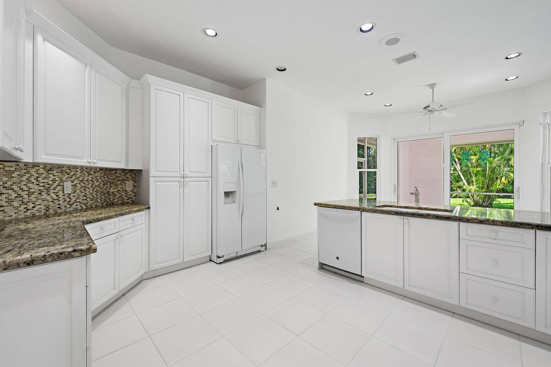 18504 SE Heritage Oaks Lane, Jupiter, FL 33469 Kitchen