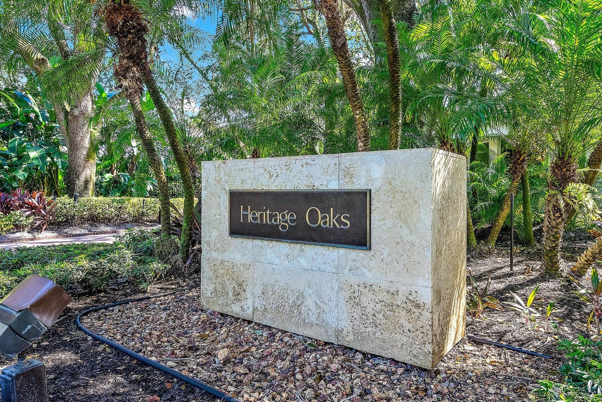 18504 SE Heritage Oaks Lane, Jupiter, FL 33469 Community Entry