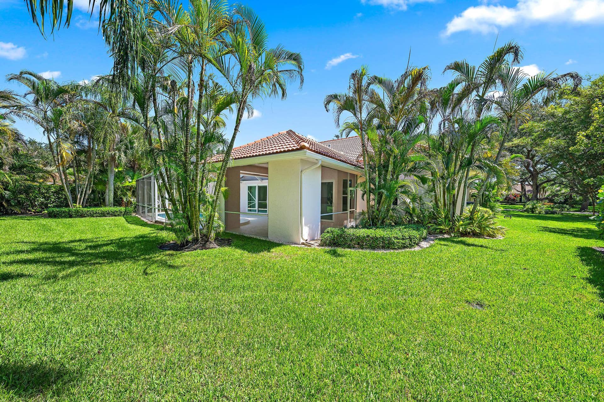 18504 SE Heritage Oaks Lane, Jupiter, FL 33469 Yard