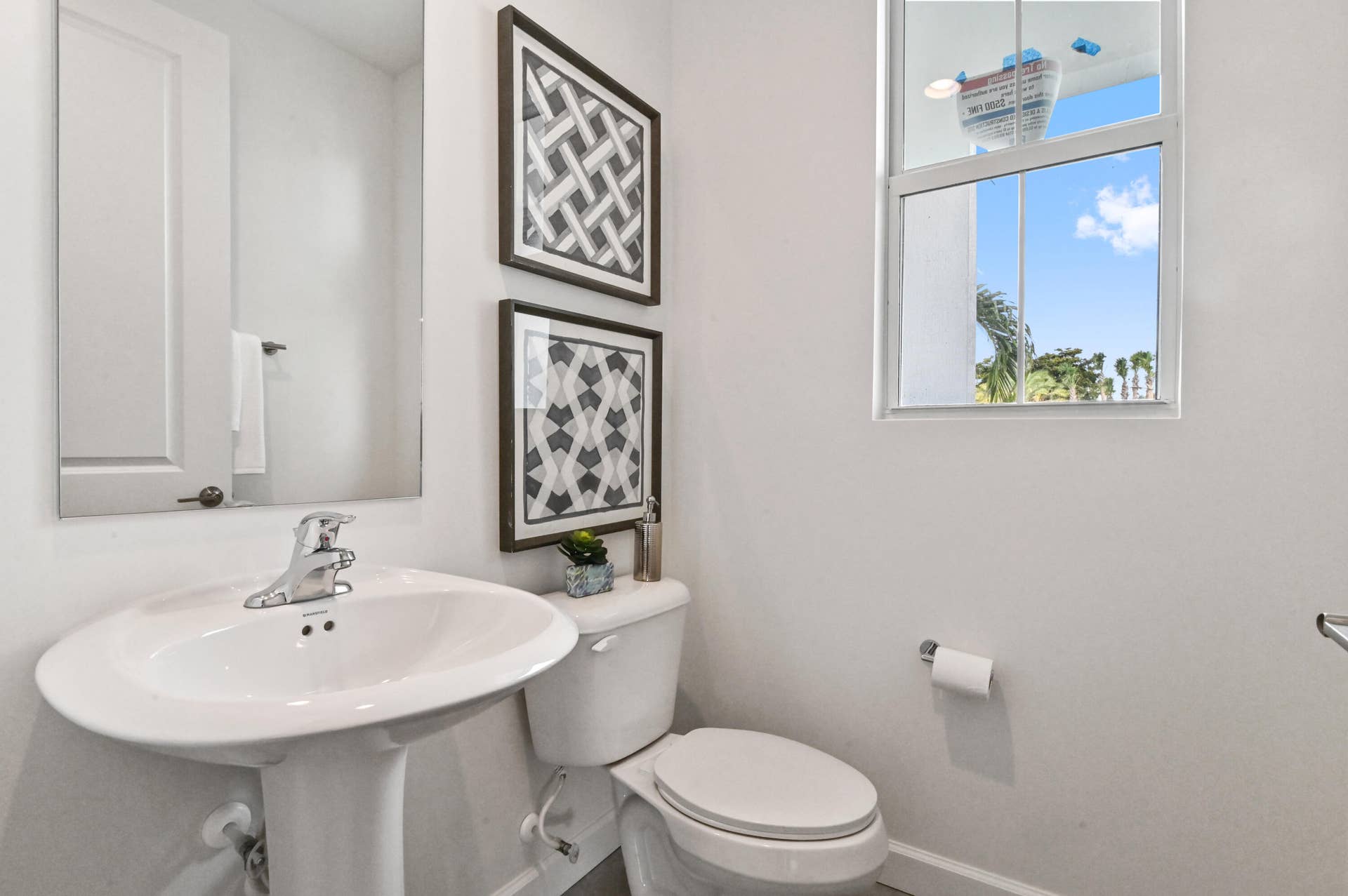 6275 Tenor Drive, West Palm Beach, FL 33413 24 Bathroom 01