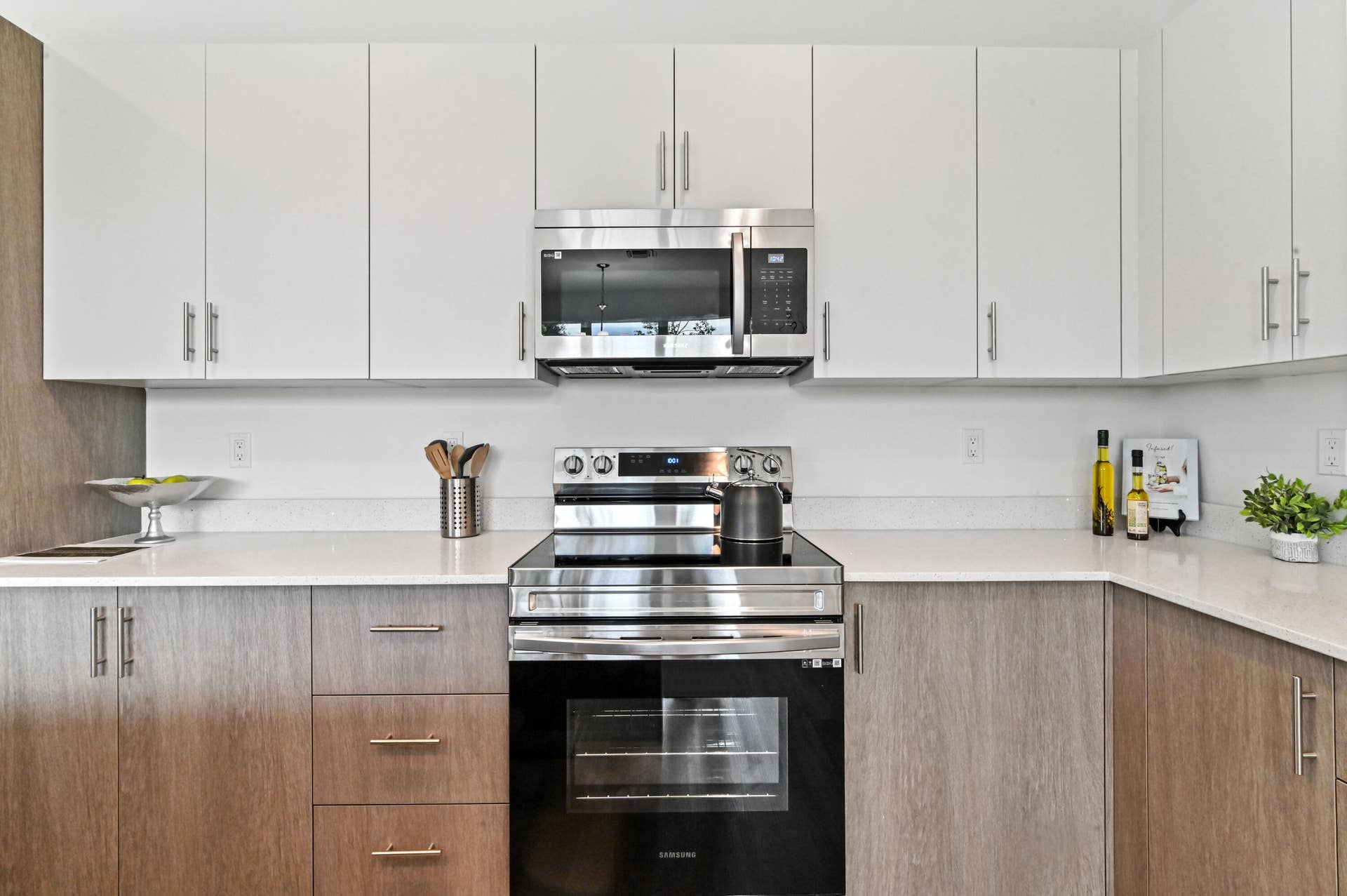6275 Tenor Drive, West Palm Beach, FL 33413 21 Kitchen 04