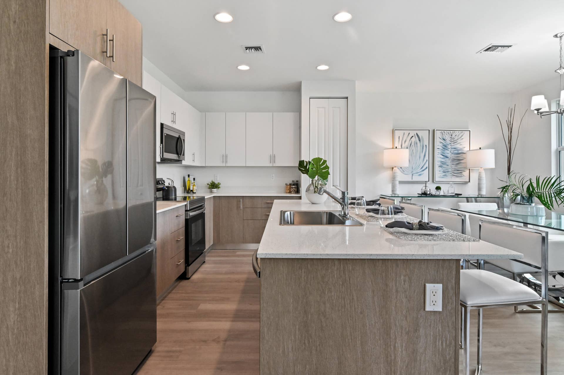 6275 Tenor Drive, West Palm Beach, FL 33413 20 Kitchen 03