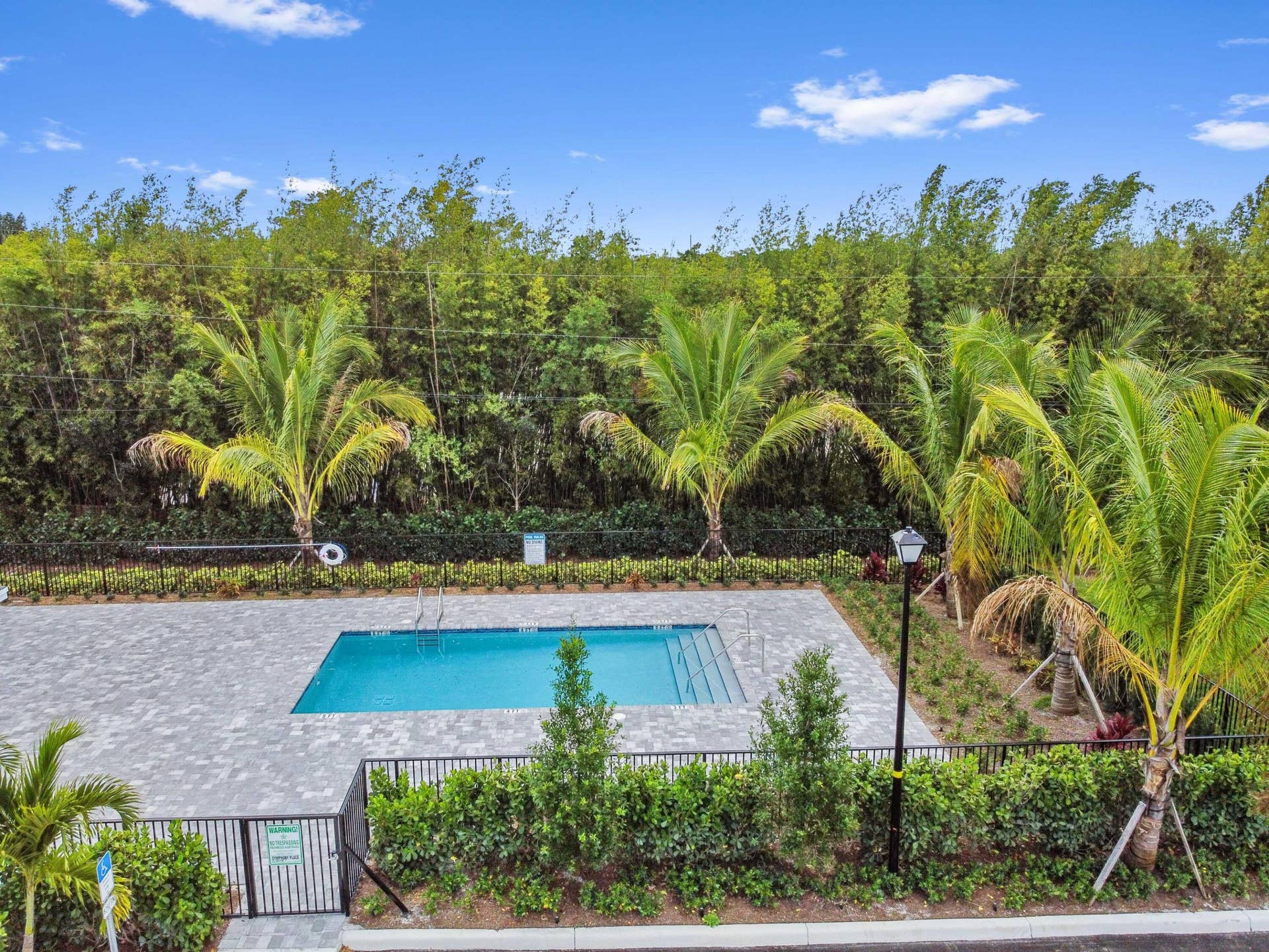 6275 Tenor Drive, West Palm Beach, FL 33413 02 pool 01
