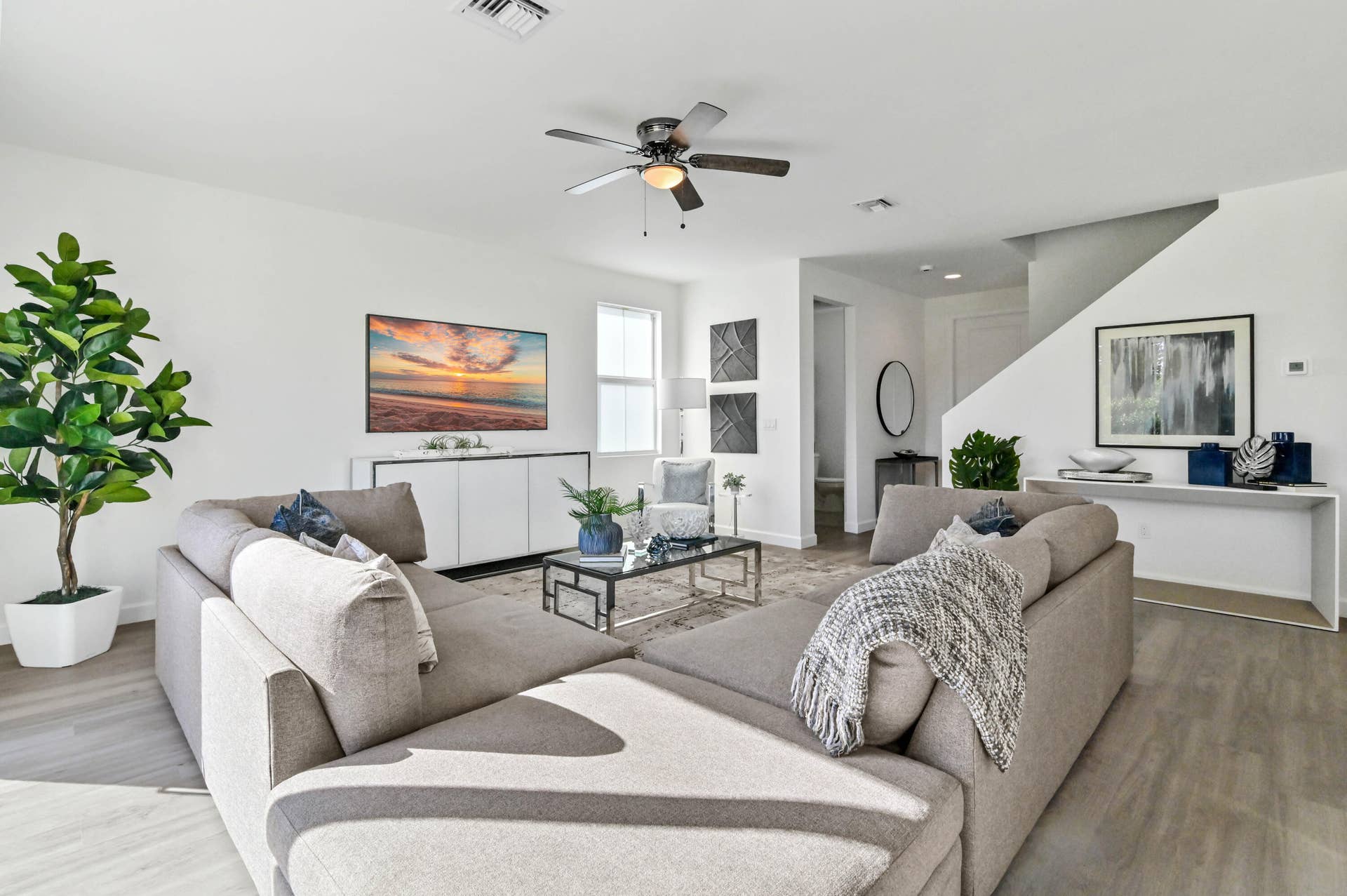 6275 Tenor Drive, West Palm Beach, FL 33413 05 Living Room 02