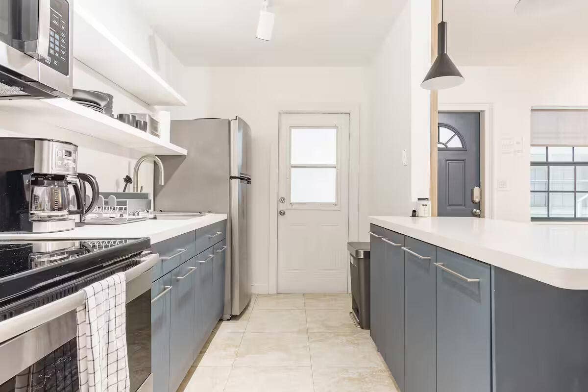 2404 NE 33rd ave kitchen