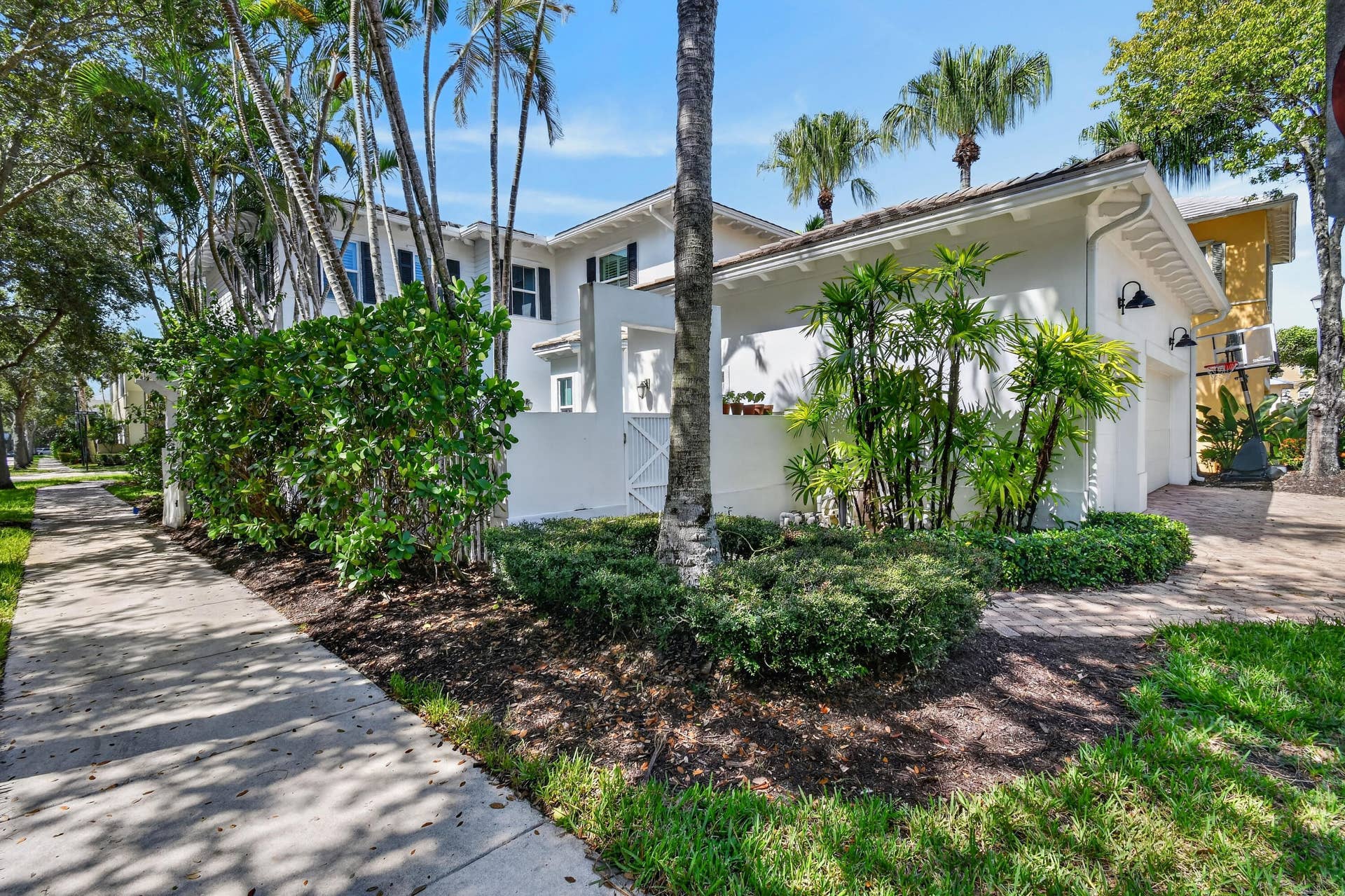 137 INKBERRY Drive, Jupiter, FL 33458 137InkberryDr(70)