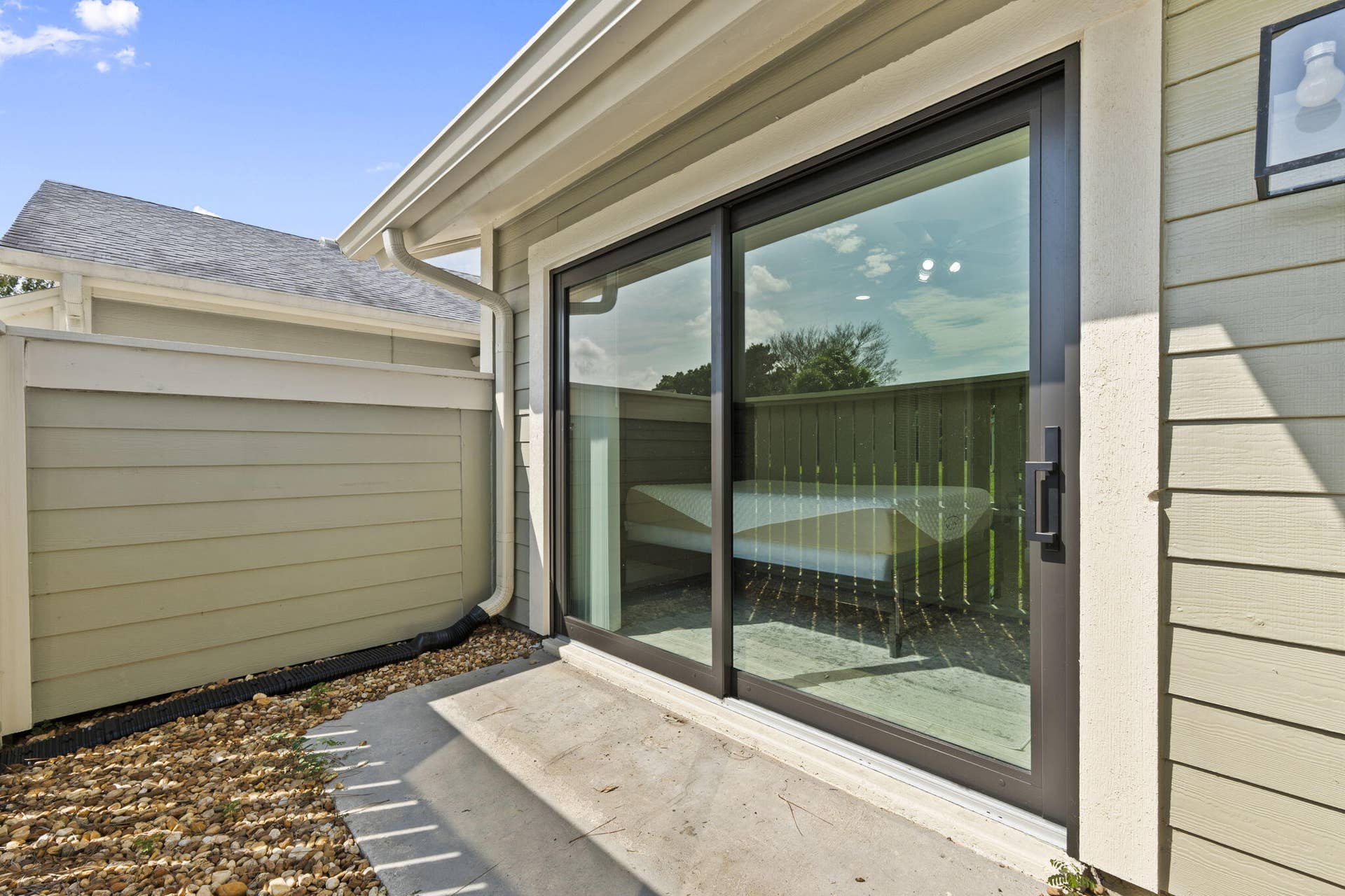 1431 SE COLCHESTER Circle, Port St Lucie, FL 34952 Primary slider/outdoor space