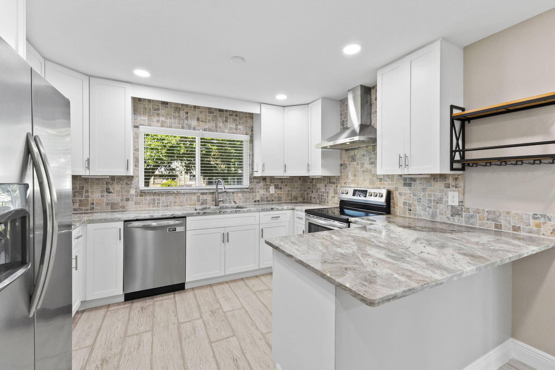 1431 SE COLCHESTER Circle, Port St Lucie, FL 34952 Kitchen