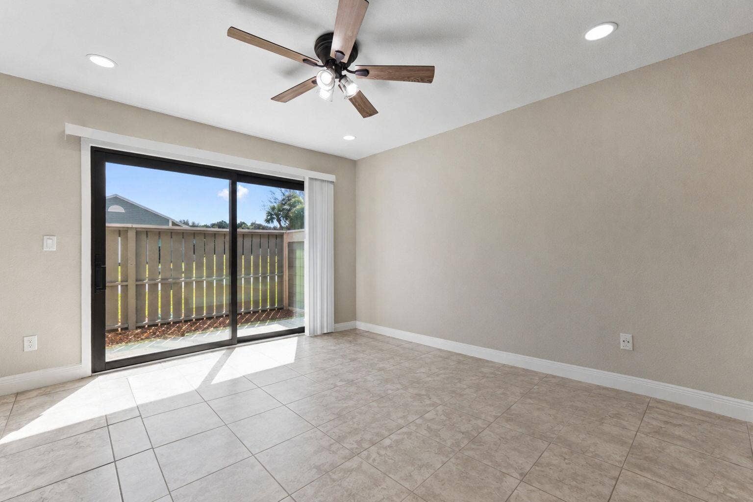 1431 SE COLCHESTER Circle, Port St Lucie, FL 34952 Primary bed