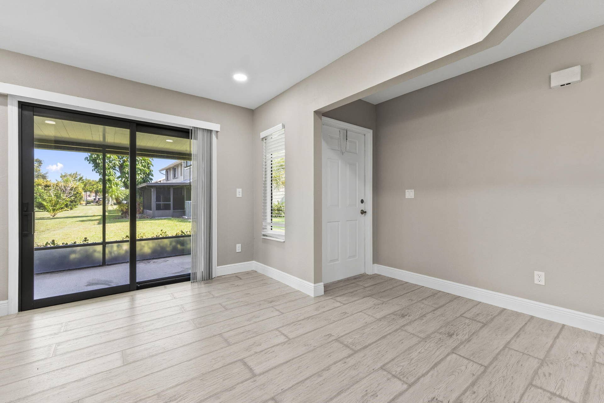 1431 SE COLCHESTER Circle, Port St Lucie, FL 34952 Nook area