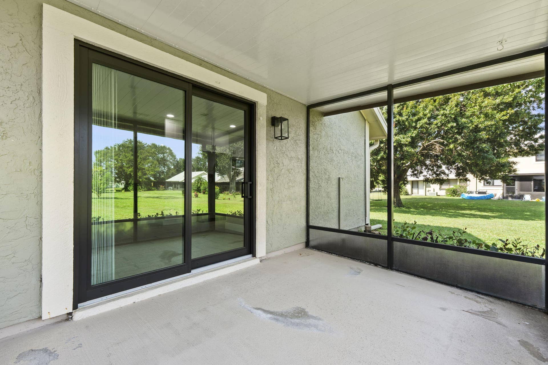 1431 SE COLCHESTER Circle, Port St Lucie, FL 34952 Screened patio