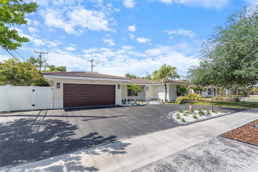 Property photo for 2280 NE 62nd Street, Fort Lauderdale, FL